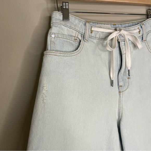 Pilcro Anthropologie Classic Bermuda Denim Shorts in Medium Blue 26 - Picture 4 of 10